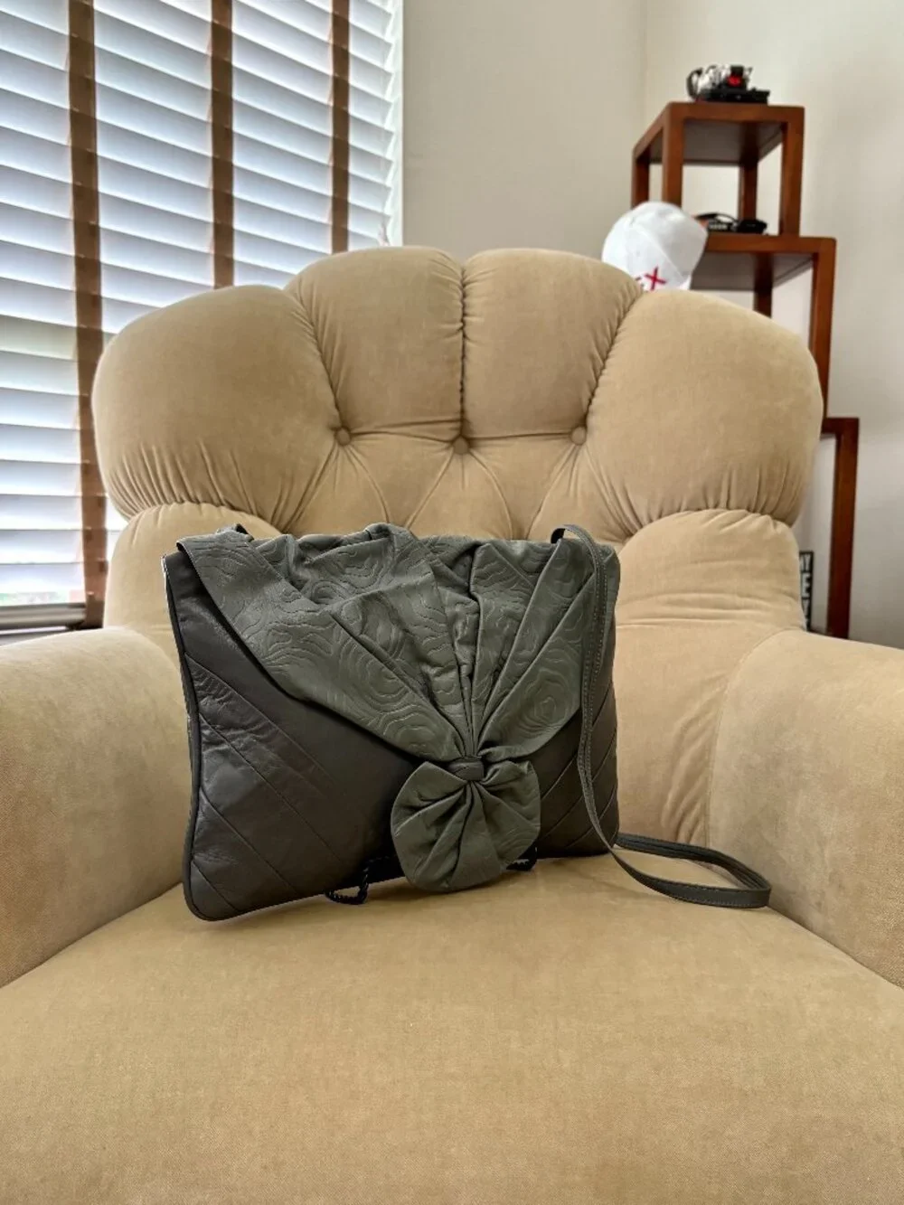 VTG Auth SALTZ USA Circa 1980's XL Leather Convertible Clutch Bag